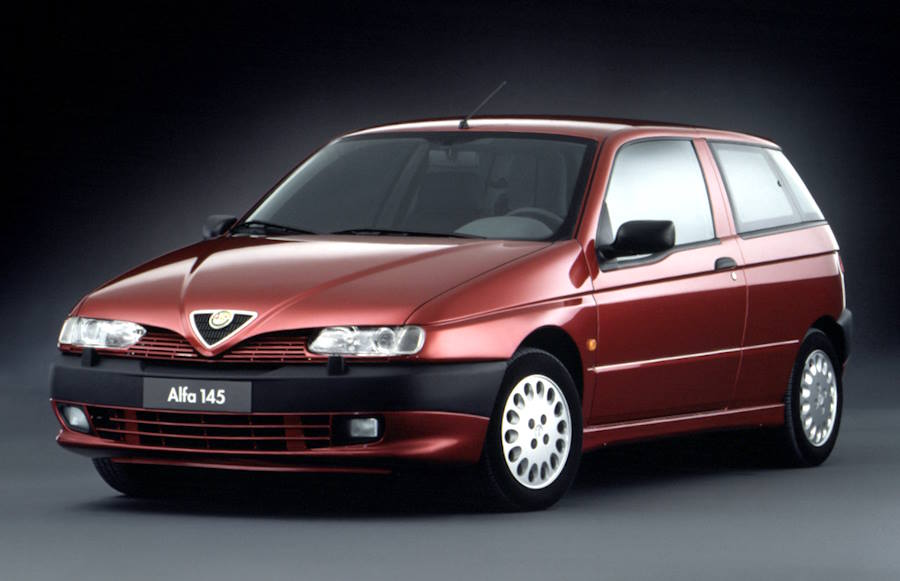 Хэтчбек Alfa Romeo 145