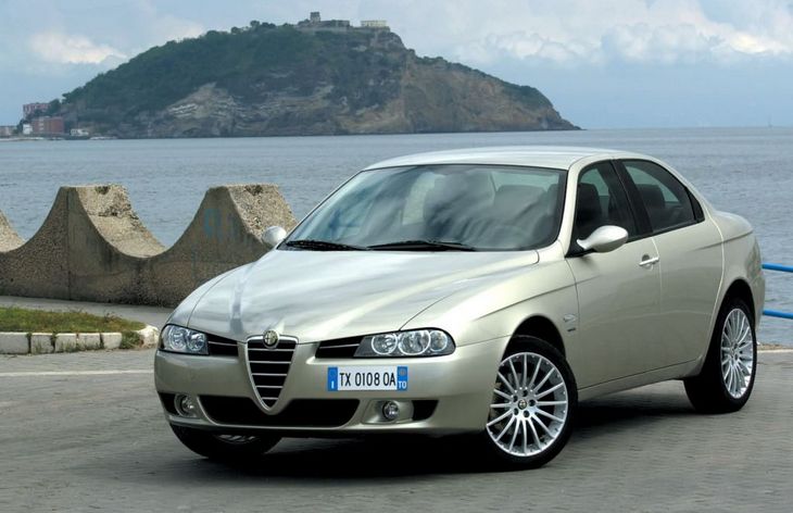 Седан Alfa Romeo 156 после рестайлинга