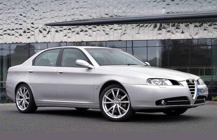Седан Alfa Romeo 166 после рестайлинга 2003 года