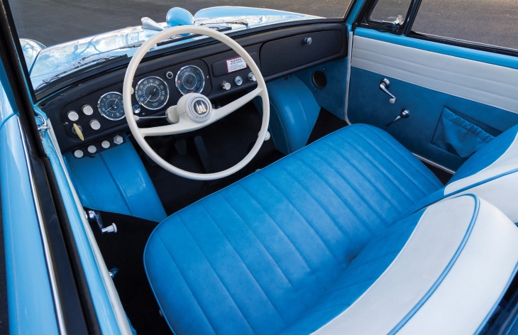 Салон автомобиля Amphicar 770