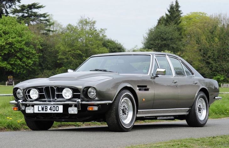 Седан Aston Martin Lagonda, 1974–1976