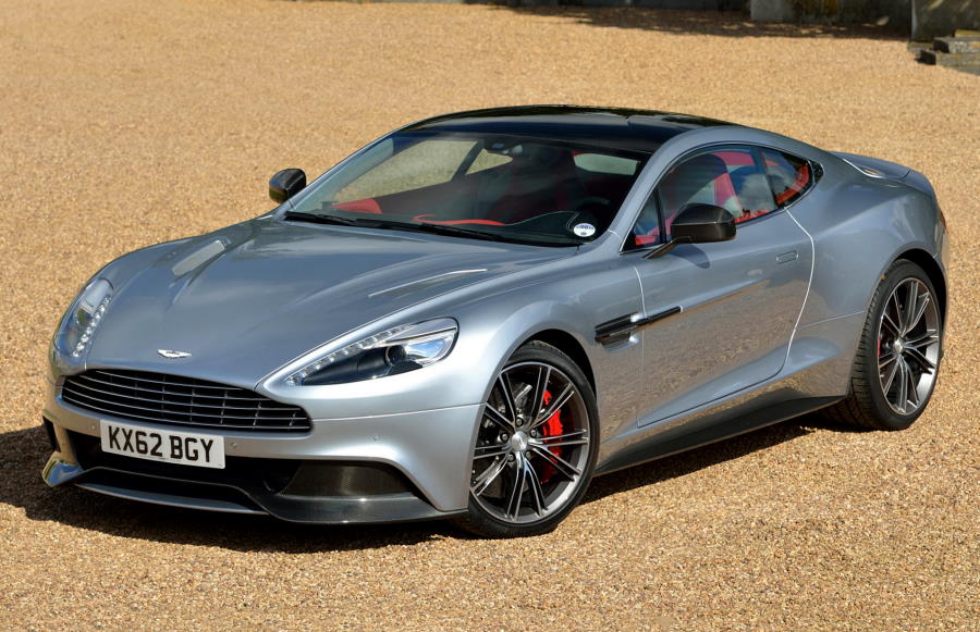 Купе Aston Martin Vanquish 2012 года