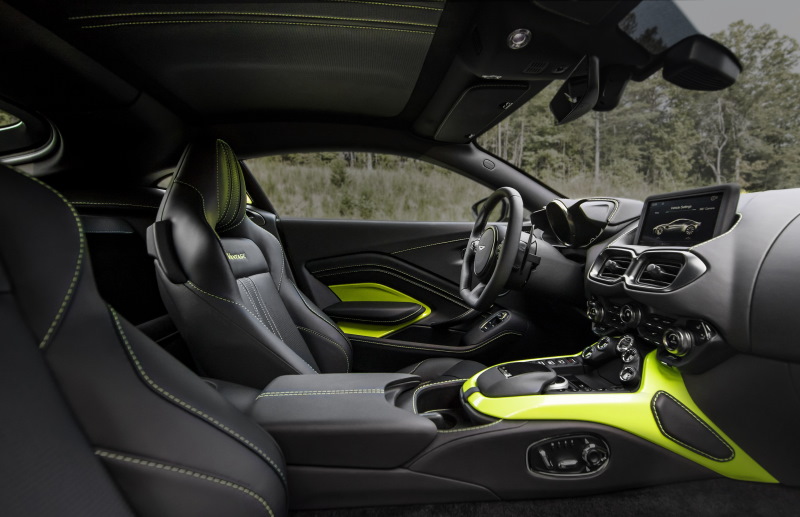 ����� ���� Aston Martin Vantage