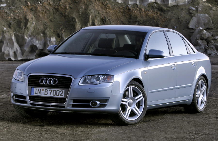 Седан Audi А4 третьего поколения