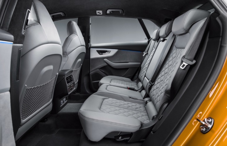 ��������� Audi Q8
