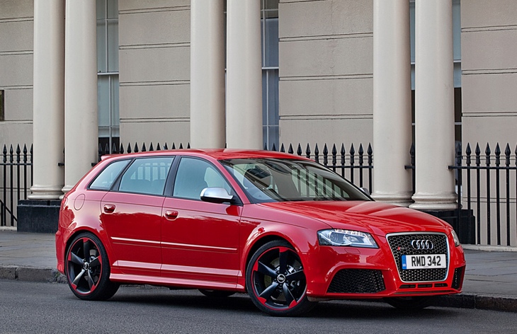 Хэтчбек Audi RS3, 2011–2012