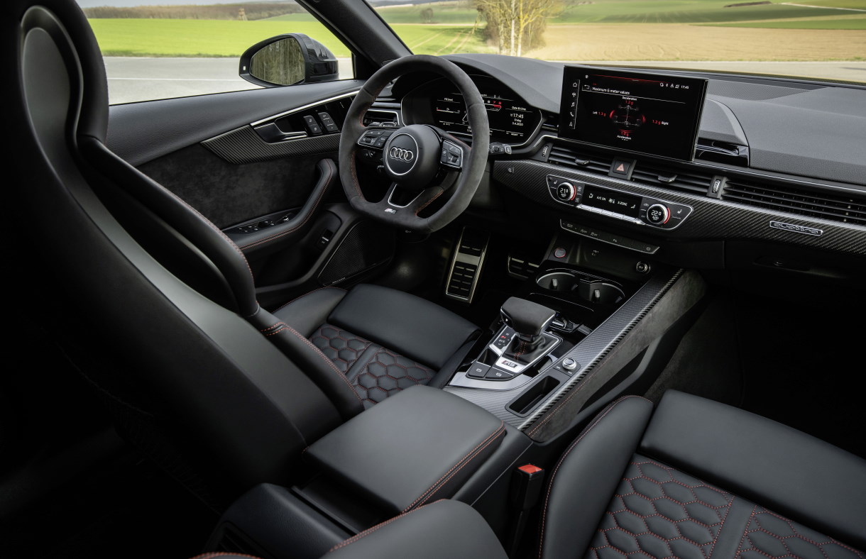 ����� Audi RS4 Avant