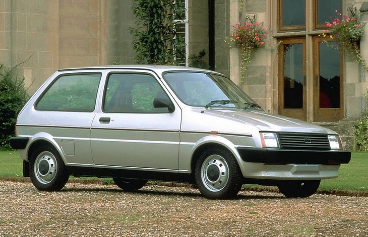 Трехдверный хэтчбек Austin Metro, 1980–1987