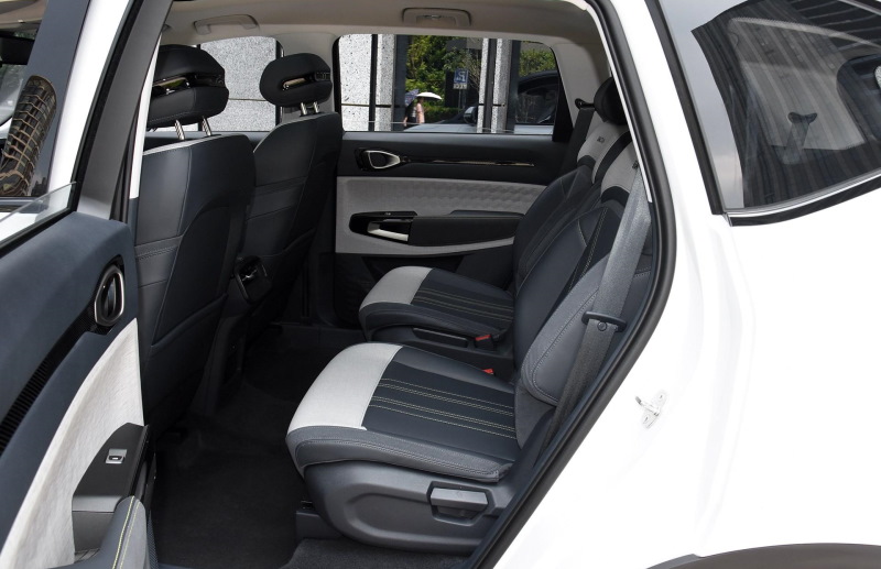 ����� �������� Baojun RM-5