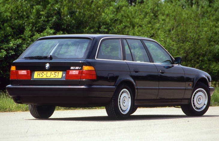 Седан BMW пятой серии третьего поколения (E34), 1987–1995