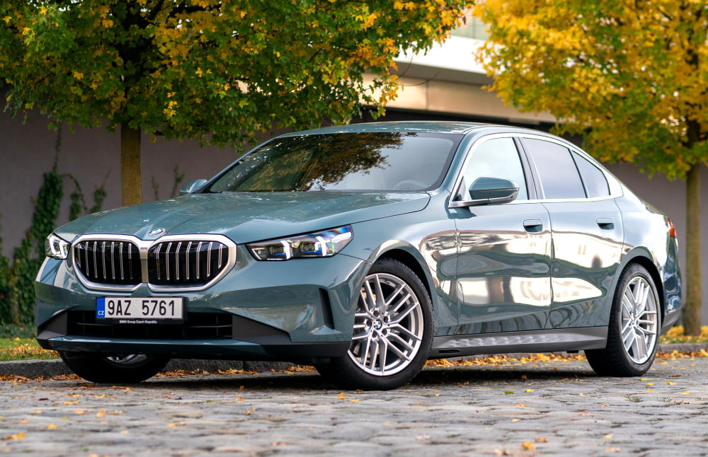 Седан BMW 5 серии