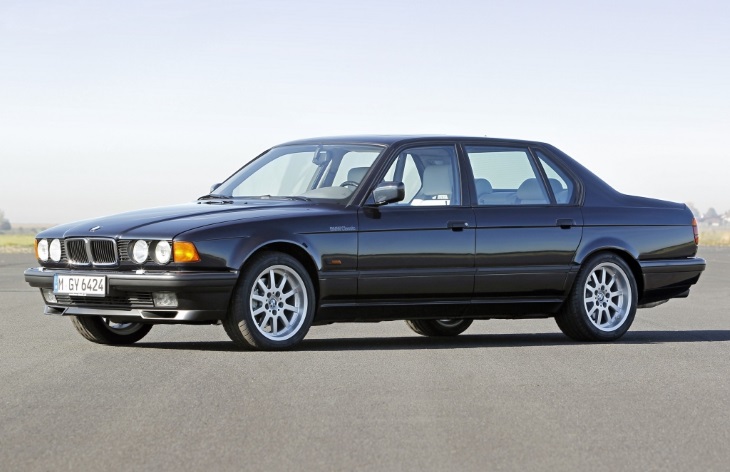 Седан BMW 735i (Е32)
