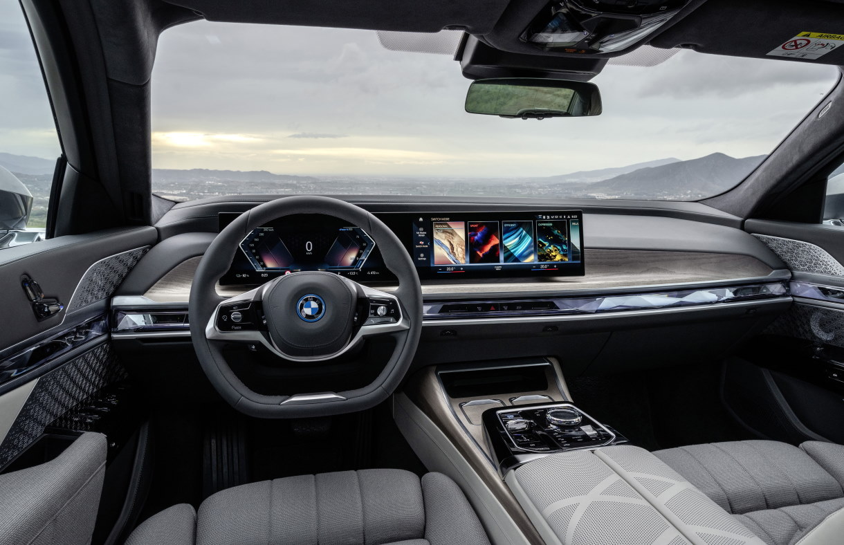 ����� ������ BMW i7