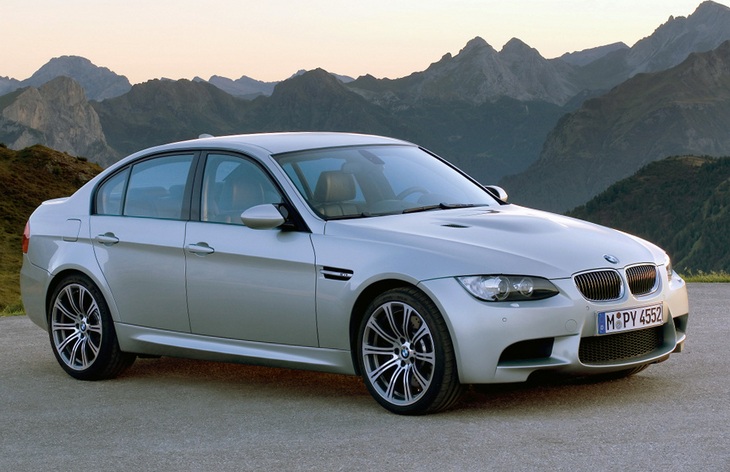Седан BMW M3 четвертого поколения (E90), 2007–2011