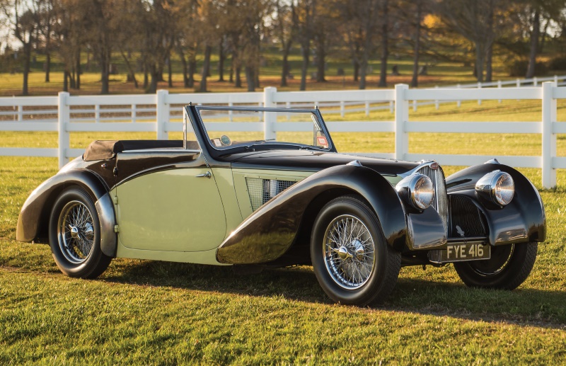 Автомобиль Bugatti Type 57S Cabriolet с кузовом Vanvooren