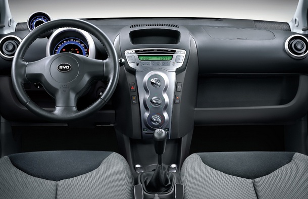 BYD F0