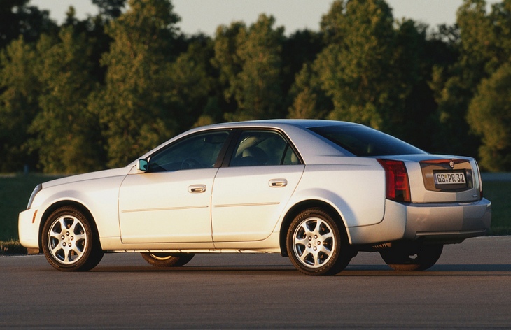 Седан Cadillac CTS первого поколения, 2002–2007