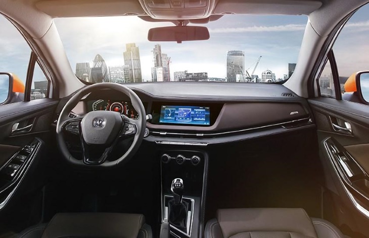 �������� ���������� Changan CS15