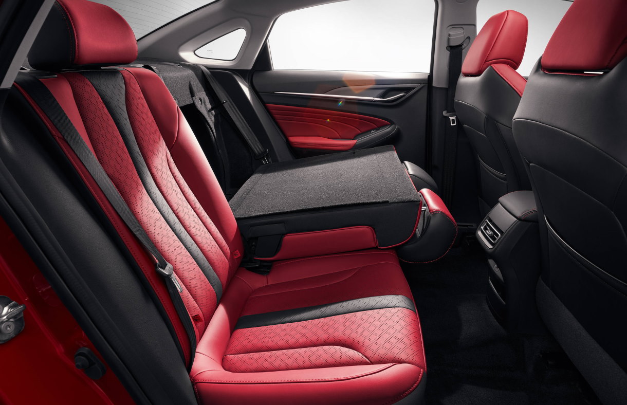 ����� ������ Changan Eado Plus