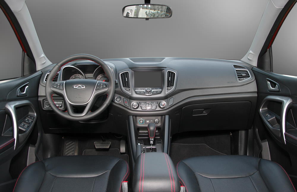 Салон кроссовера Chery Tiggo 5