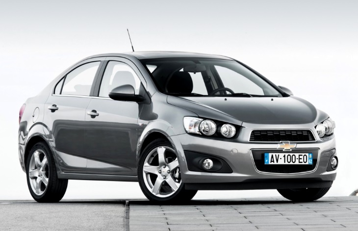 Седан Chevrolet Aveo до рестайлинга