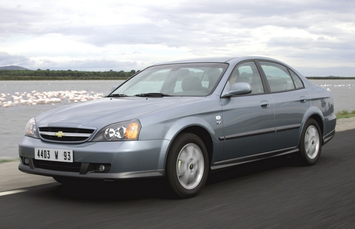 Седан Chevrolet Evanda, 2004–2006