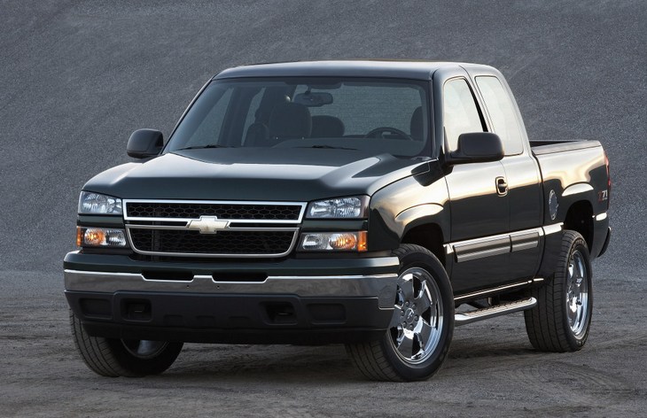 Пикап Chevrolet Silverado первого поколения после рестайлинга, 2002–2007