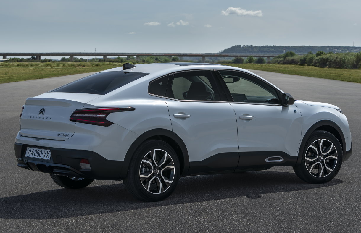 ����� Citroen C4�X