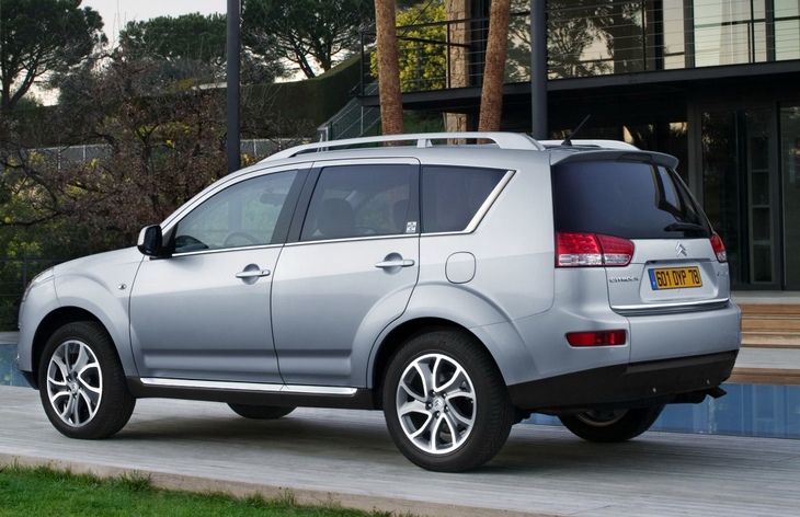 Кроссовер Citroen C-Crosser, 2007–2012