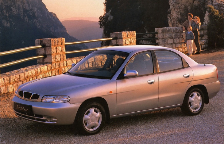 Седан Daewoo Nubira первого поколения, 1997–1999