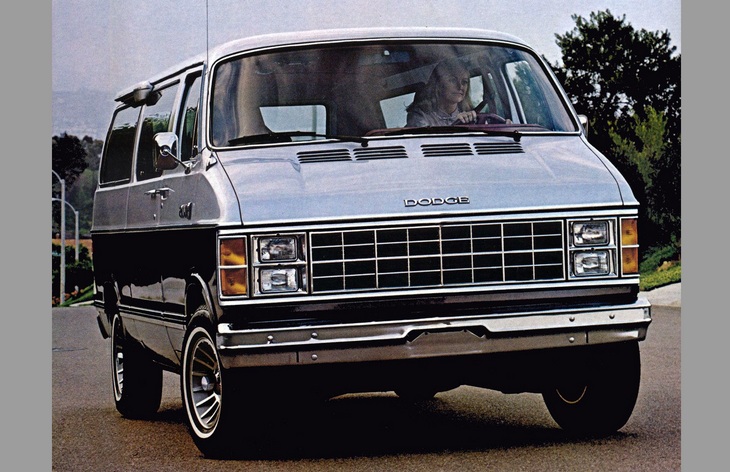 Микроавтобус Dodge Ram Wagon первого поколения, 1979–1993