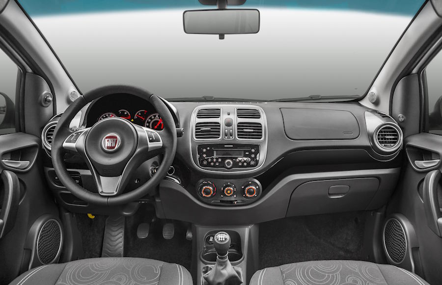 Салон седана Fiat Grand Siena