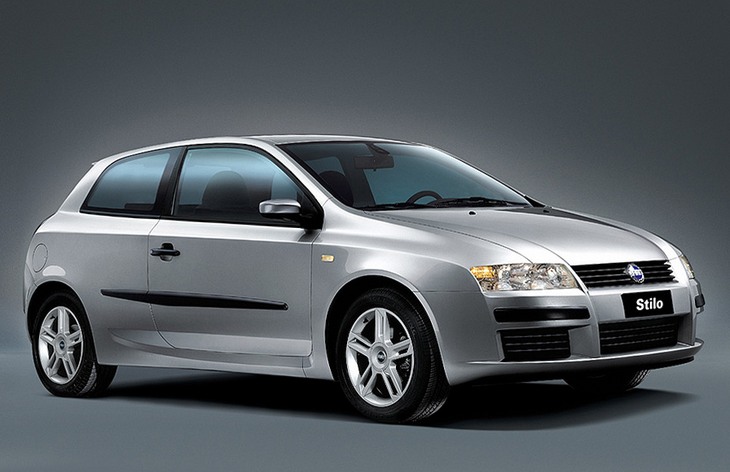 Трехдверный хэтчбек Fiat Stilo