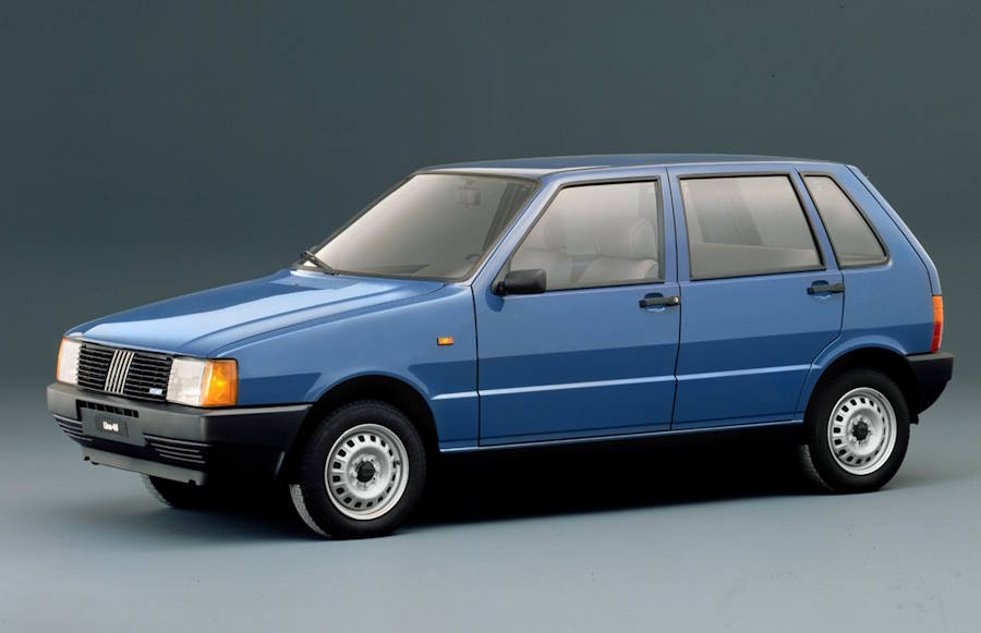 Пятидверный хэтчбек Fiat Uno
