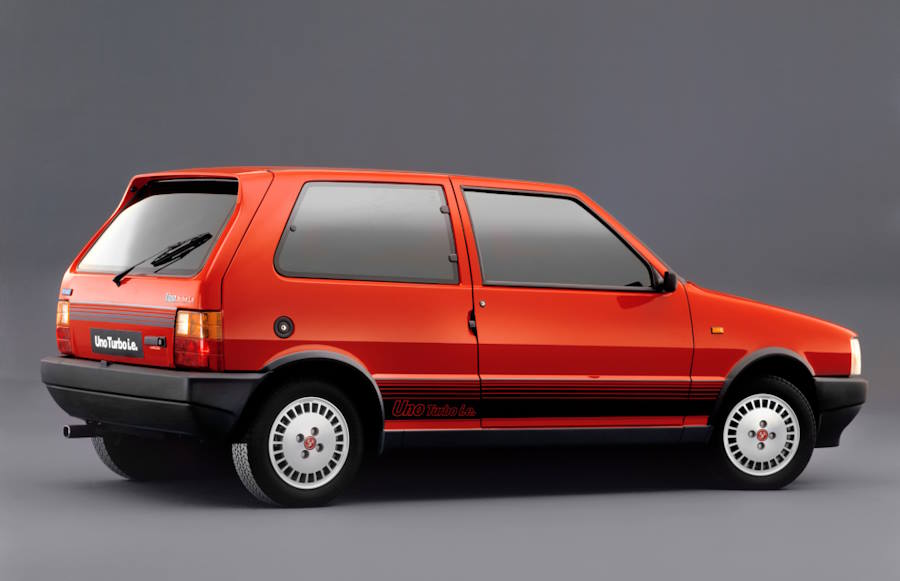 Трехдверный хэтчбек Fiat Uno
