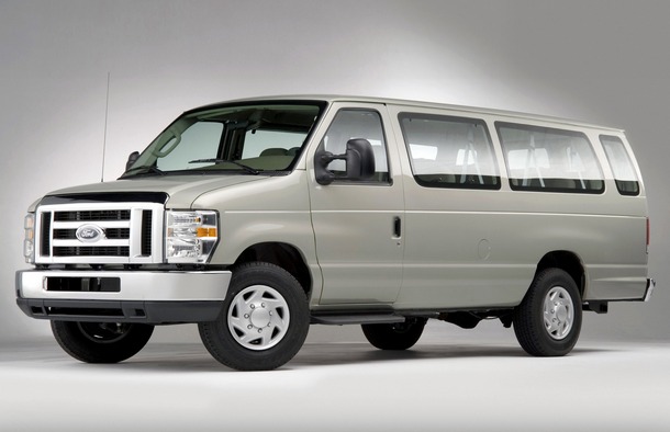 ������������ Ford E-350