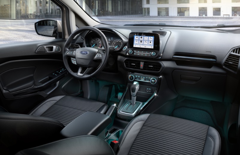 Интерьер кроссовера Ford EcoSport