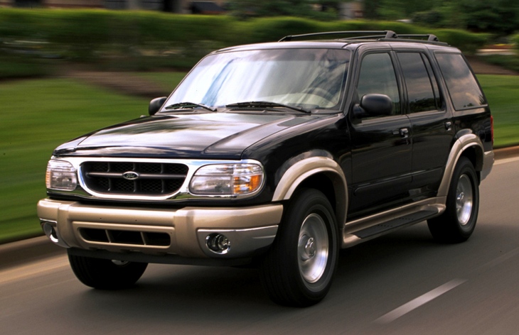 Пятидверный внедорожник Ford Explorer второго поколения, 1995-2001