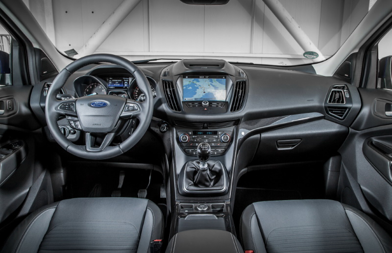 Интерьер ккроссовера Ford Kuga