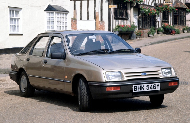 Пятидверный хэтчбек Ford Sierra, 1982–1987