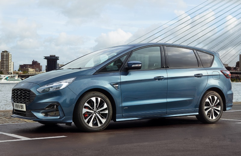 Минивэн Ford S-MAX
