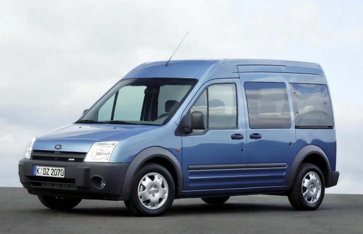 Минивэн Ford Tourneo Connect первого поколения, 2002–2009