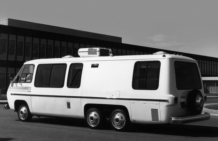 Микроавтобус GMC Motorhome, 1972–1978