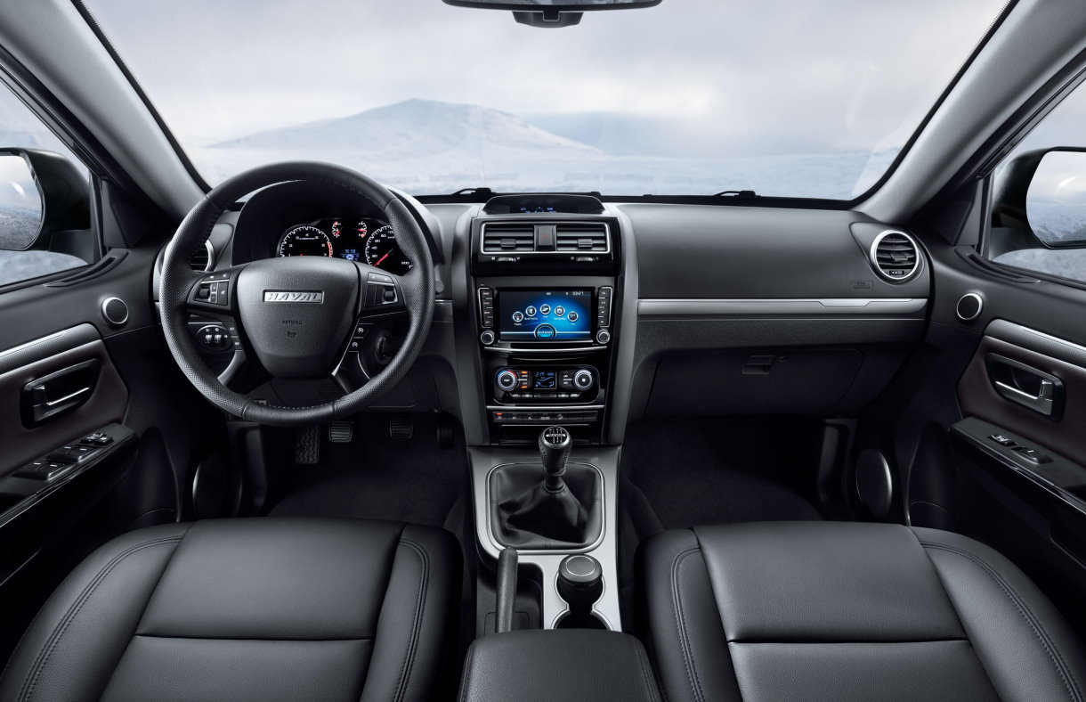 Салон внедорожника Haval H5 первого поколения