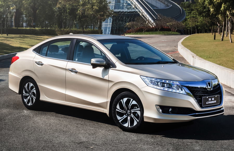 Седан Honda Crider первого поколения