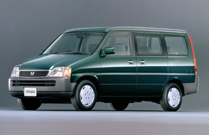Минивэн Honda StepWGN