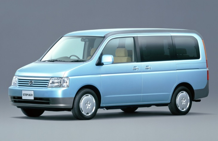 Honda Stepwgn второго поколения