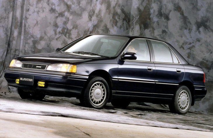 Седан Hyundai Elantra первого поколения, 1990-1993