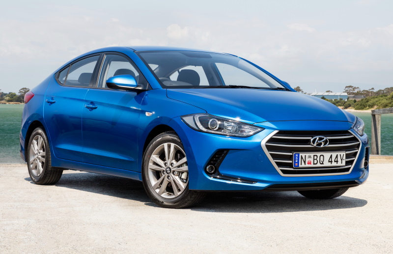 Седан Hyundai Elantra шестого поколения
