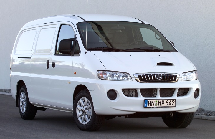 Фургон Hyundai H-1 первого поколения